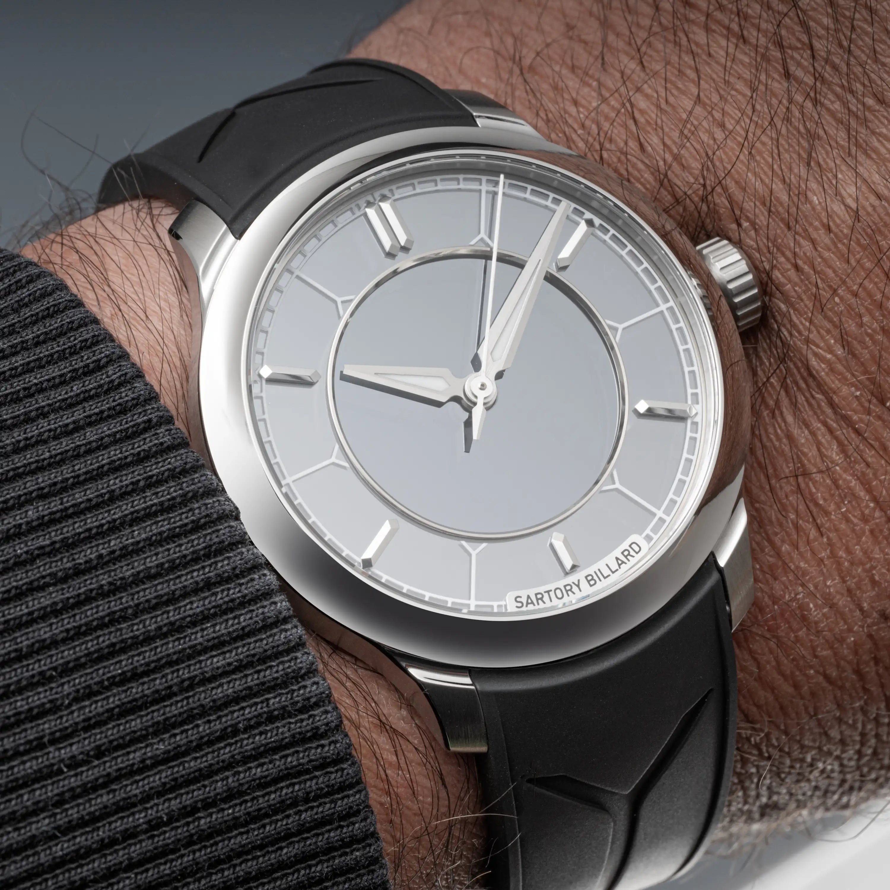 SB04-E GHOST SILICON