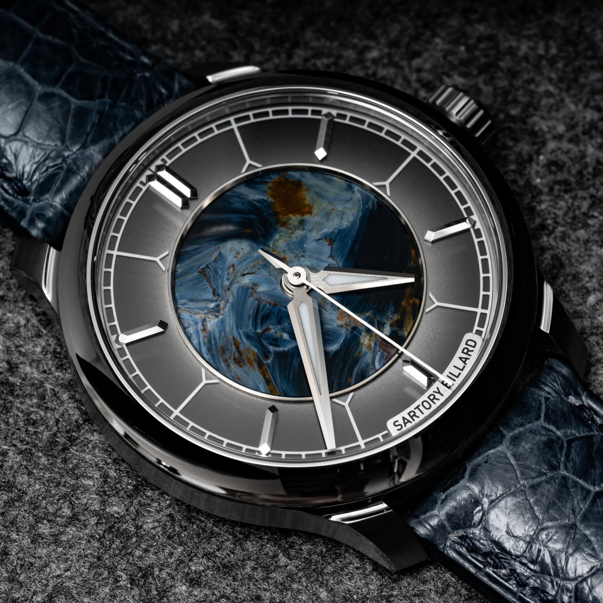 SB04-E PIETERSITE PLATINUM