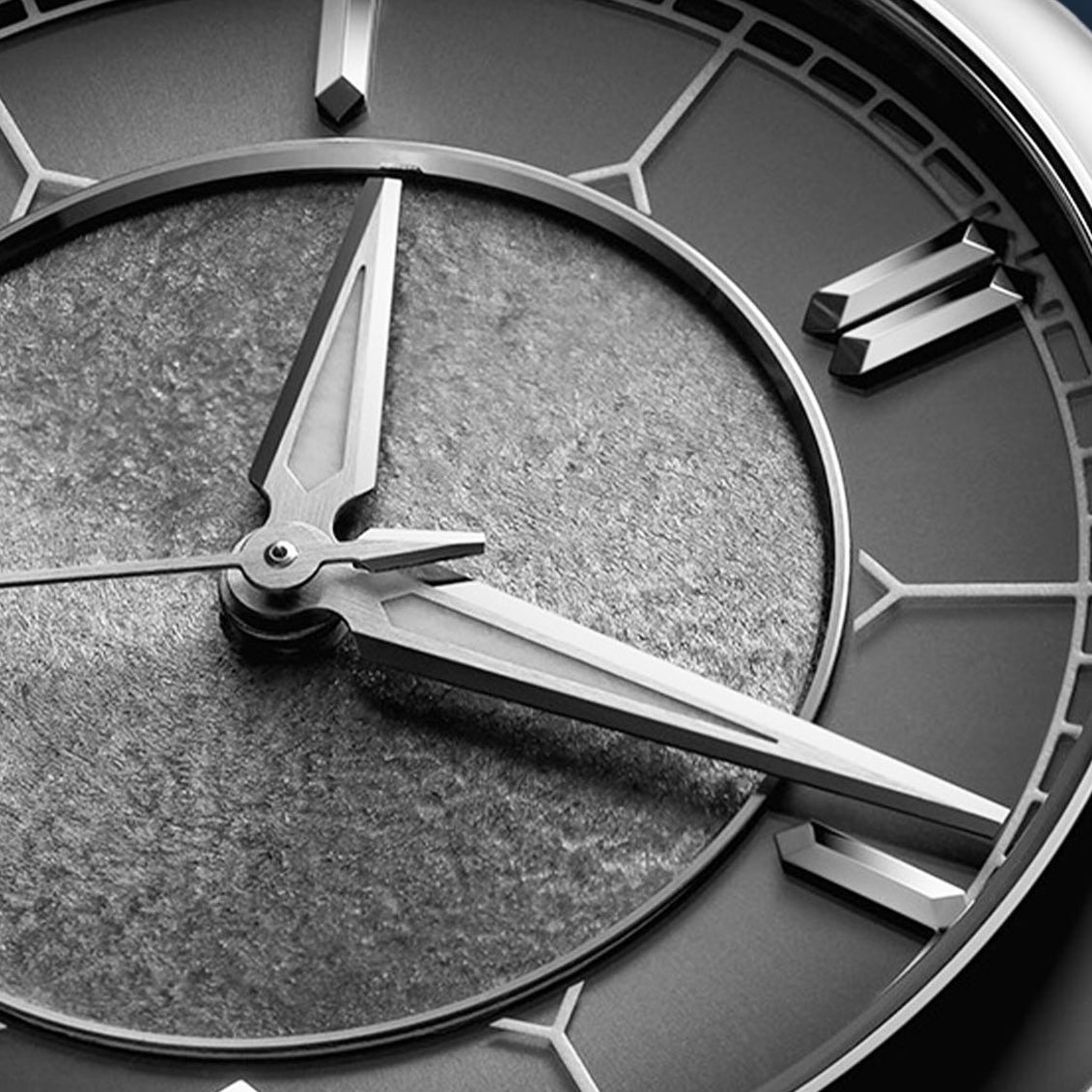 SB04-E TANTALUM HAND-GRAVED