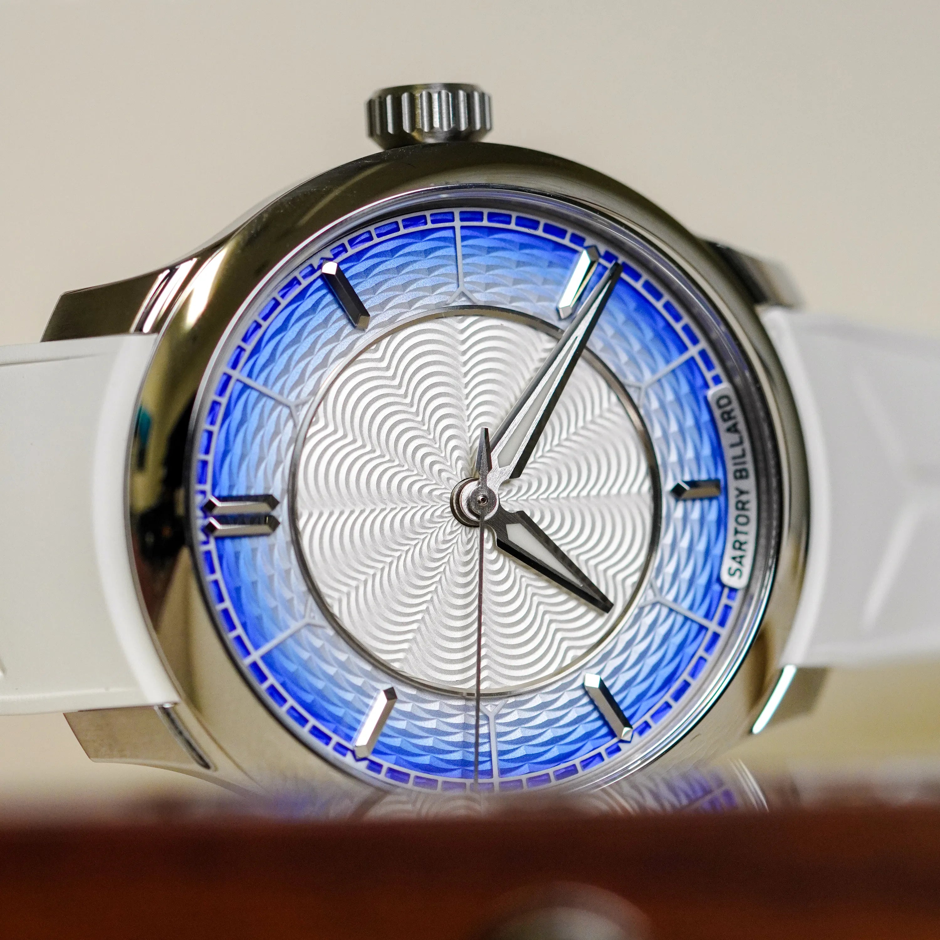 SB04-E EXQUISITE BLUE GUILLOCHÉ