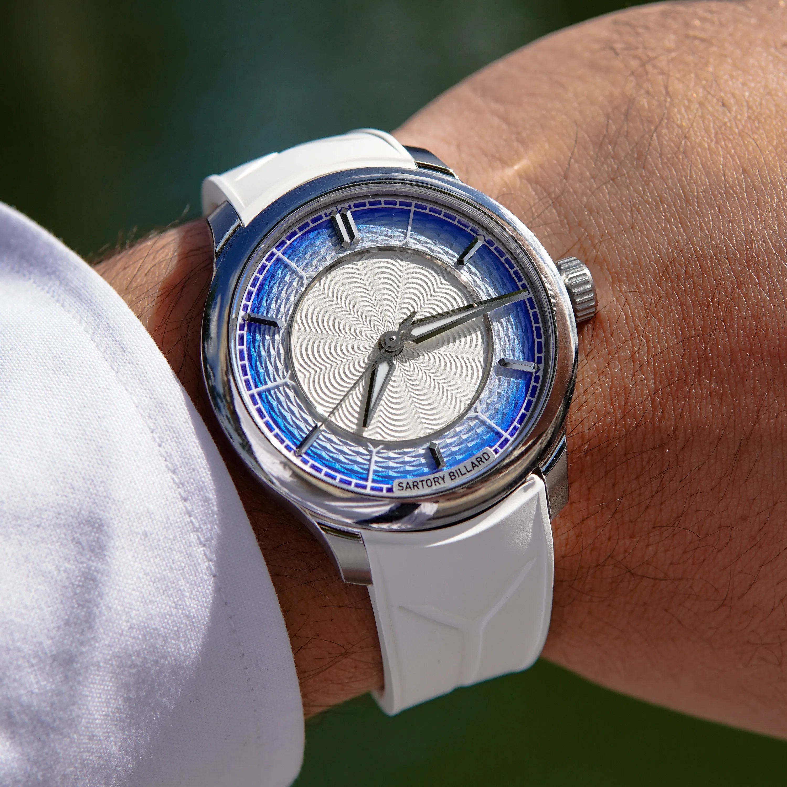 SB04-E EXQUISITE BLUE GUILLOCHÉ