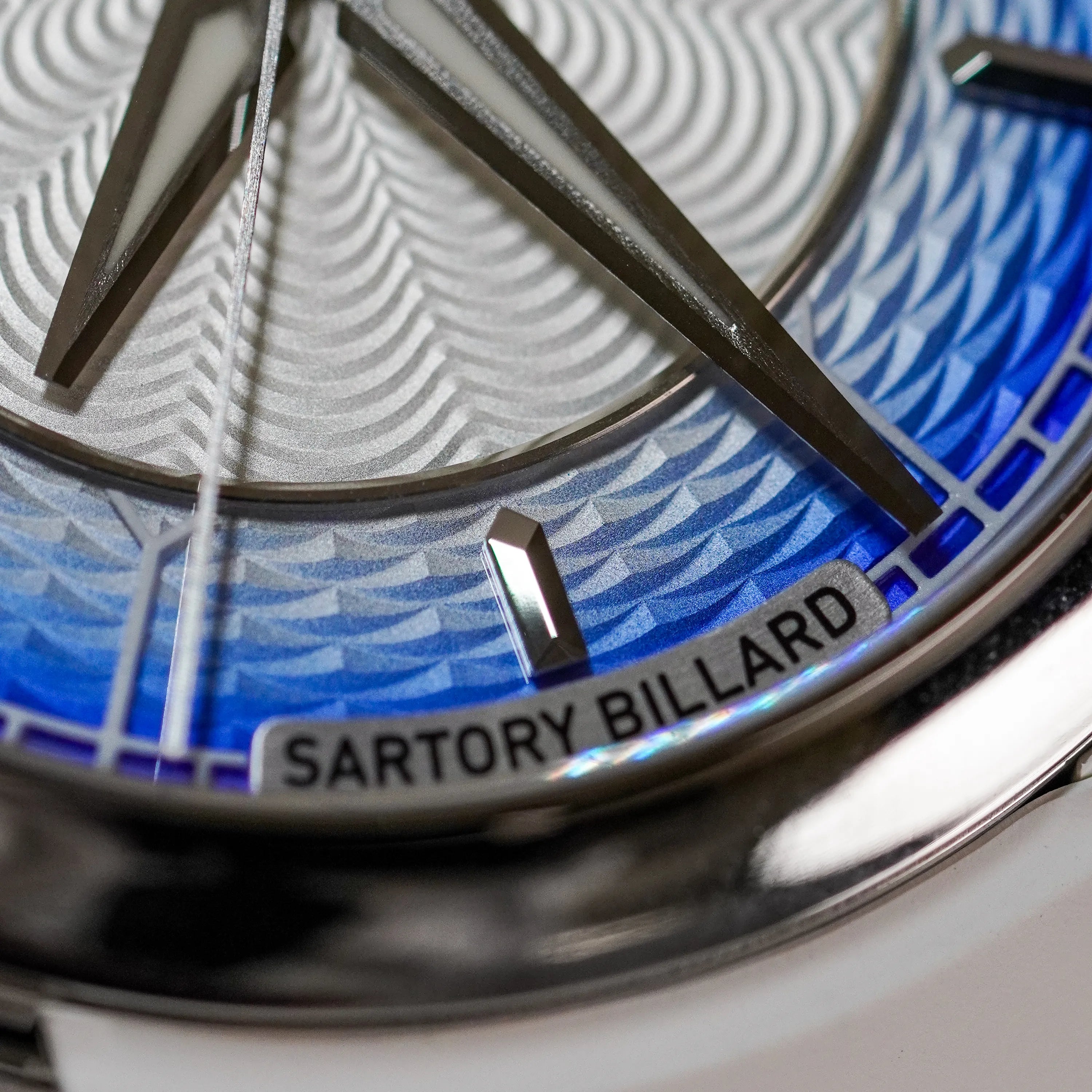 SB04-E EXQUISITE BLUE GUILLOCHÉ