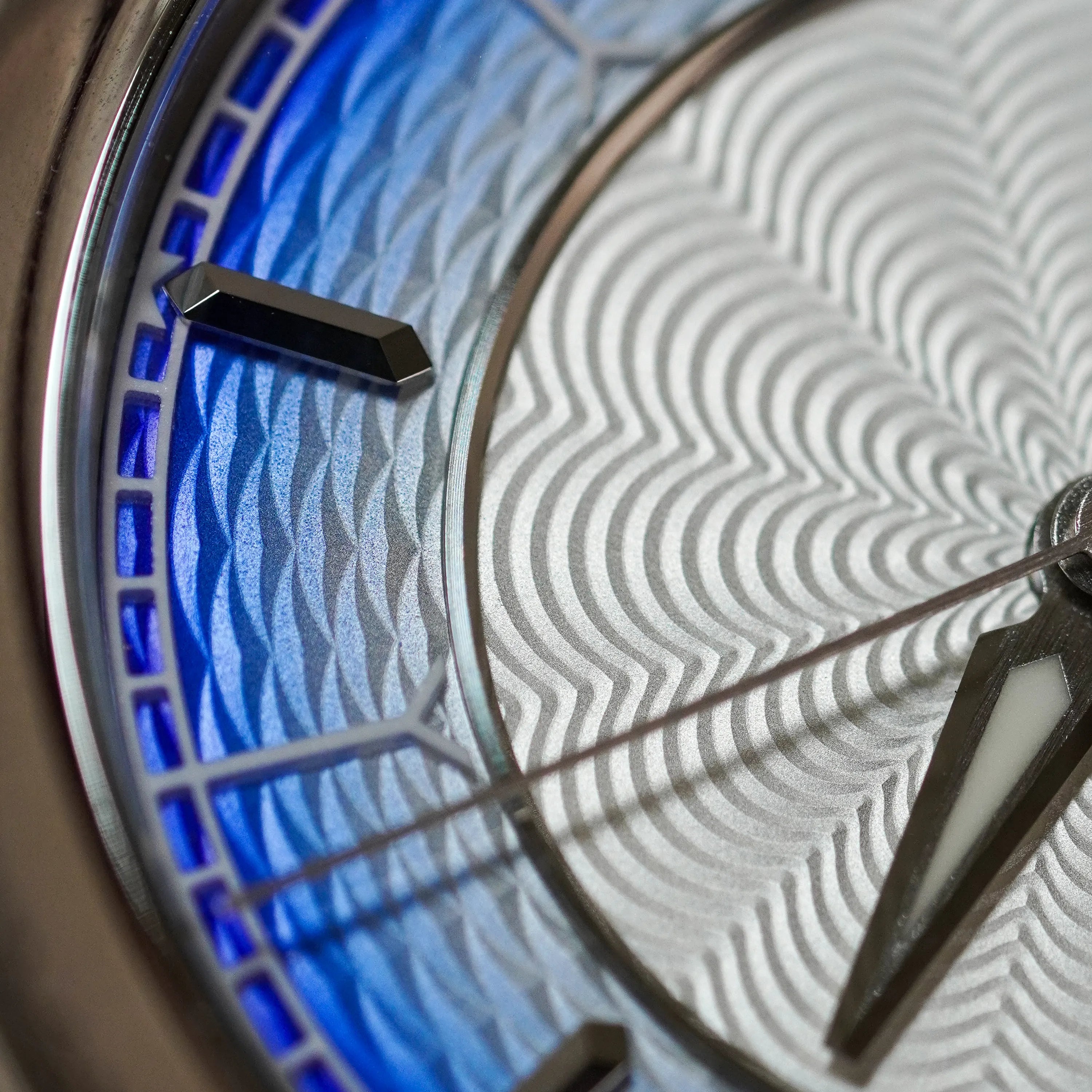 SB04-E EXQUISITE BLUE GUILLOCHÉ