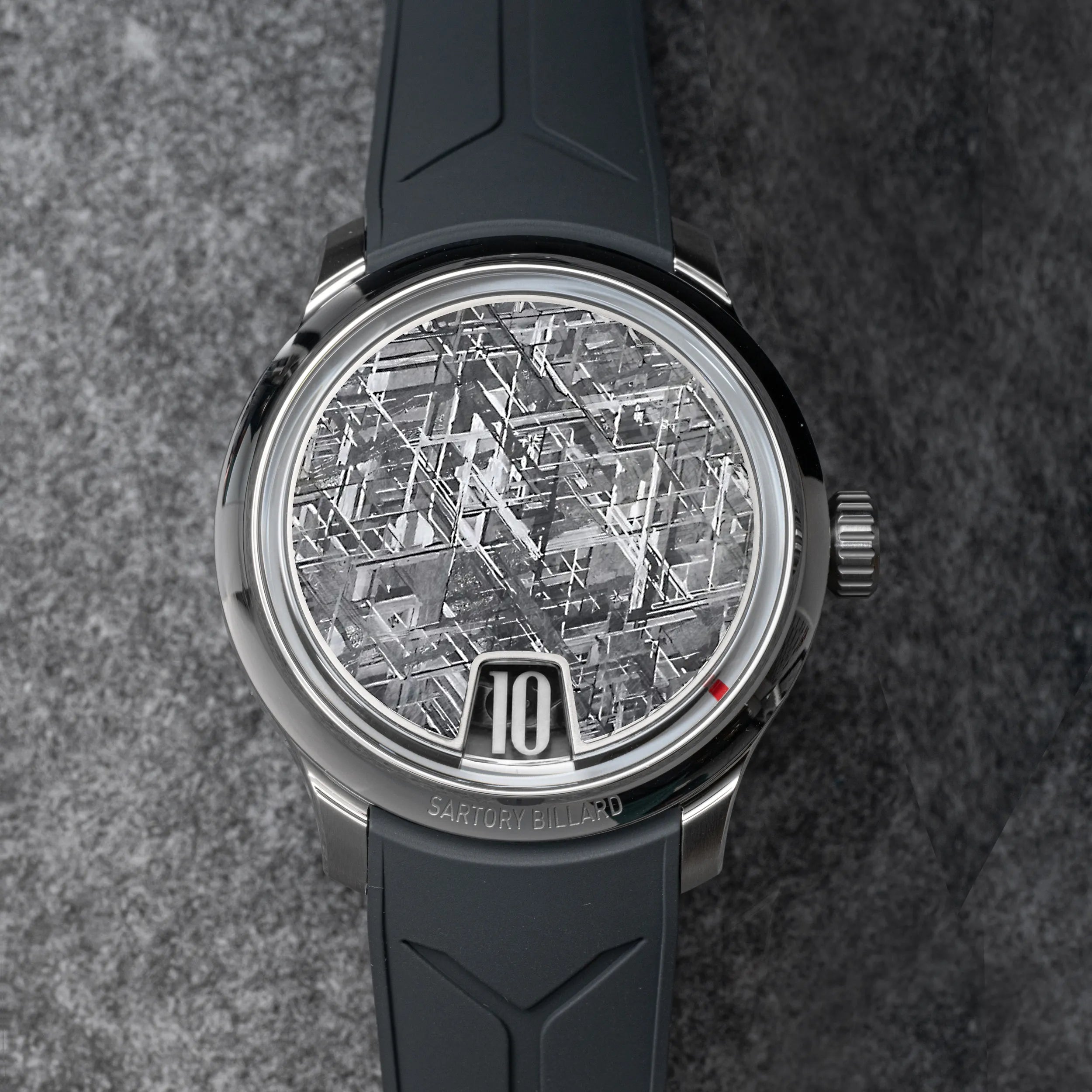 SB10 HEURE SAUTANTE - METEORITE