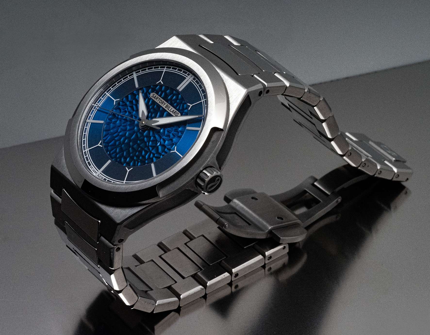 SB07-navy-blue-dial